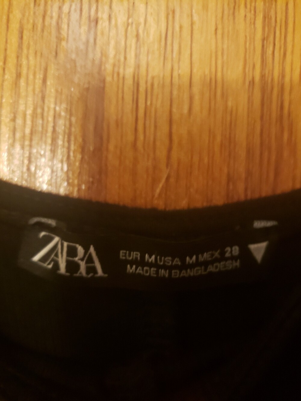 Zara Bundle: Shorts Off Black Size 4 & Medium Bodycon Dress & Medium Crop Top - Picture 7 of 11